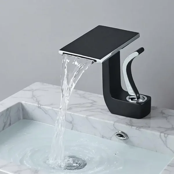 Obsidian Curve – Luxury Tap - Image 3